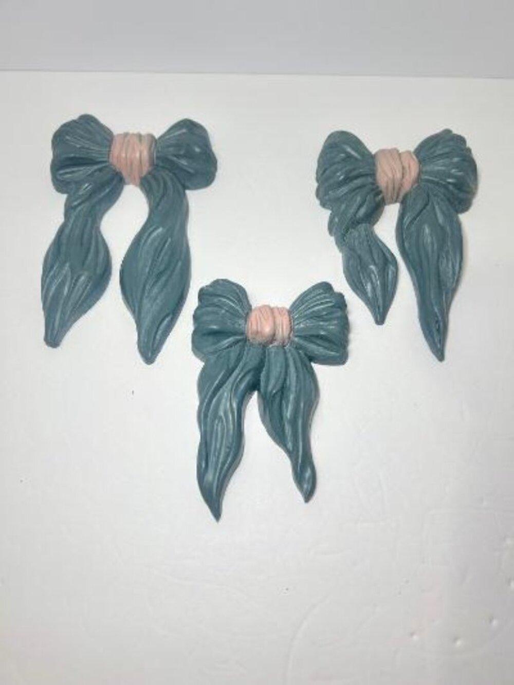 Homco Wall Hangings Blue Pink Bow Wall Decor Set Of 3 Retro Vtg Home Interior